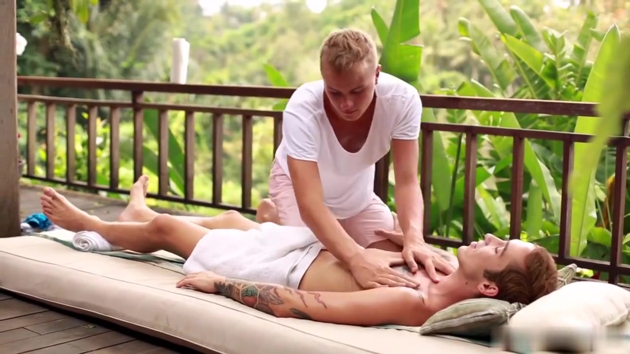 Twink Massage And Foot Pleasure Gay Porn