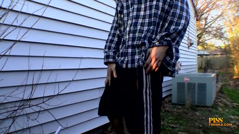 Pissing And Jerking Out Some Hot Juice! - Cooper Reeves And Devin Reynolds
