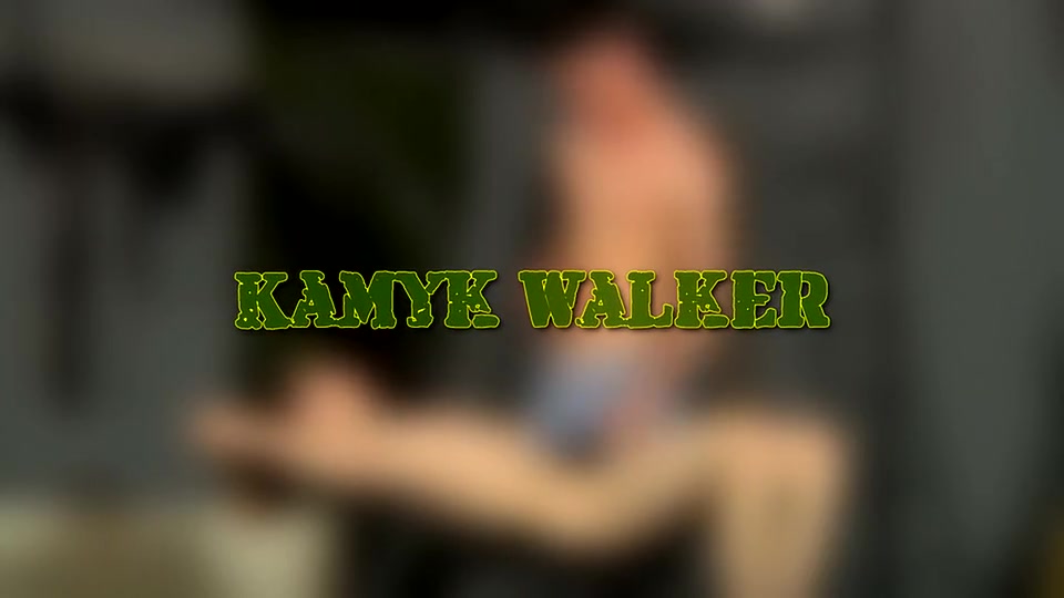 Willing Slave Kamyk Gets It - Kamyk Walker & Sean McKenzie