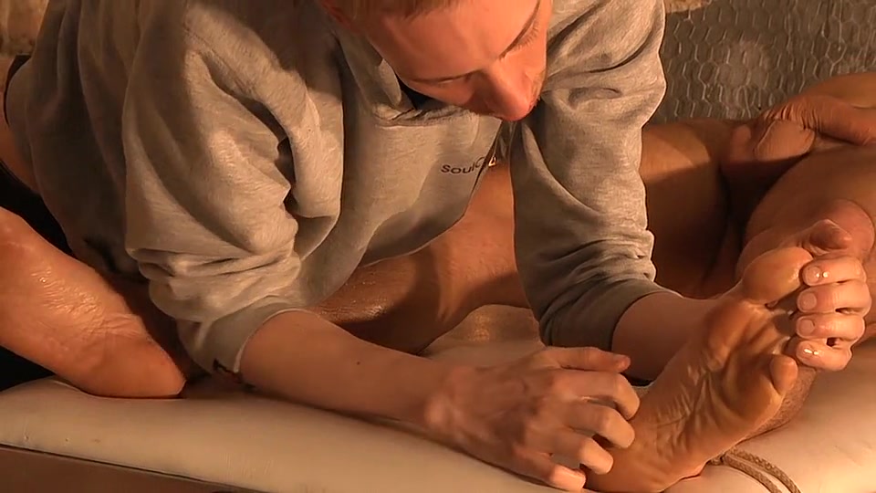 Handsome New Arrival Drained Of Cum - Dan Broughton & Ashton Bradley