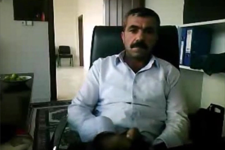 Arab Iraqi Step daddy Excited In His Office !!