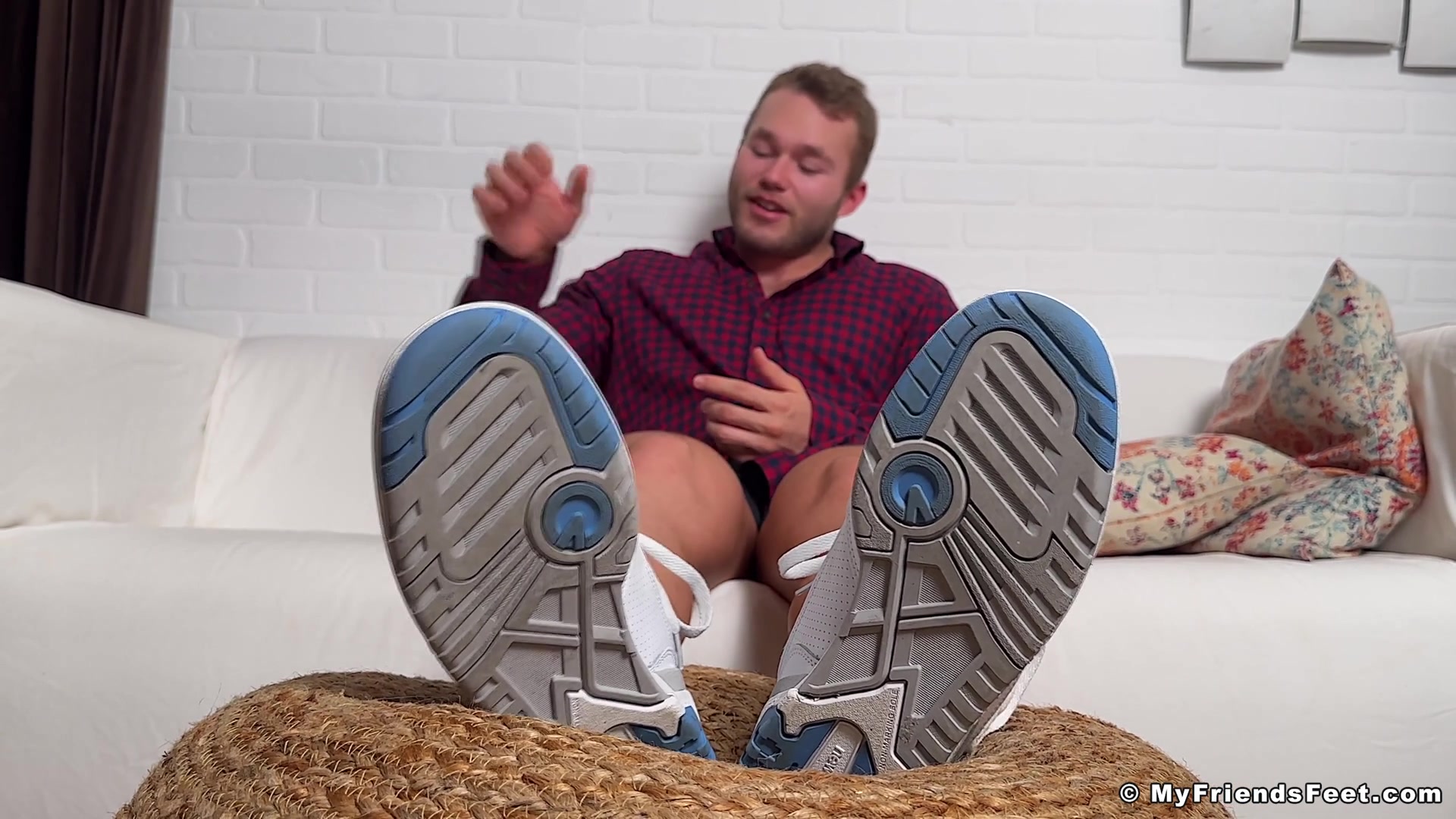 Muscle Chad Dominates Fans with His Feet - Chad