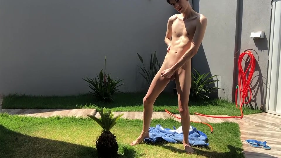 Stroking In The Sun With Henry - Henry Evans