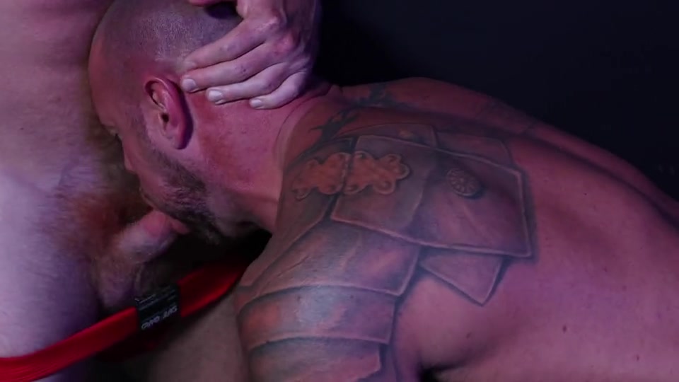 Finding A Muscle Hole To Fill - Michael Roman & Bennett Anthony