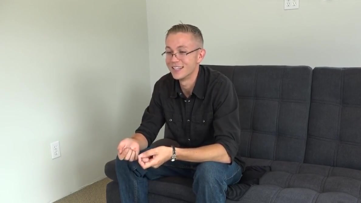 Casting Spex Amateur Jerks Off In Solo Action