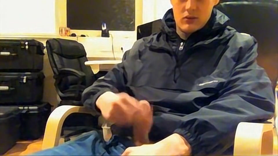 Webcam Wanking In The Office - Tyler Bolt
