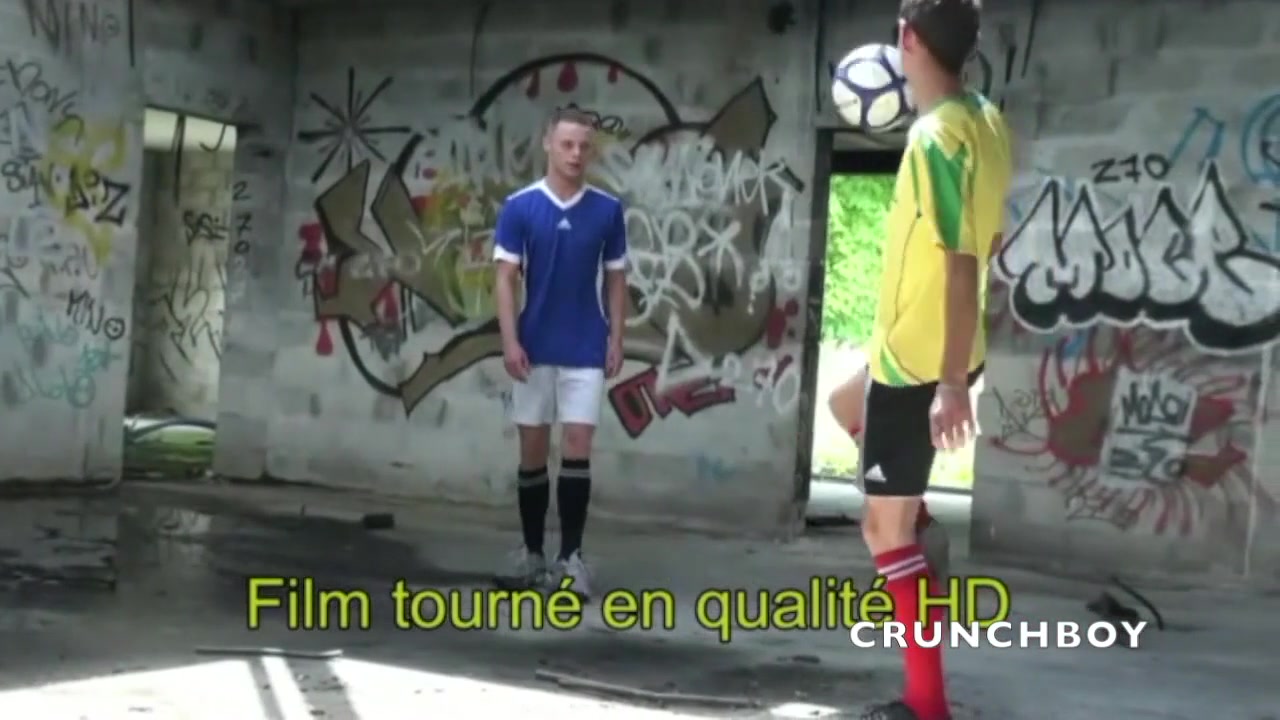 Two Sexy Young Footballers Fuck During The Entertainement - ExhibBoys