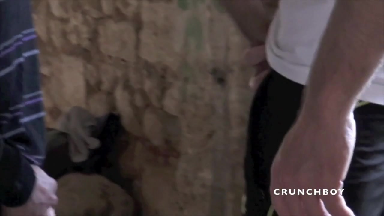 Arab Fucked In Exhib Place By Big Cock - ExhibBoys