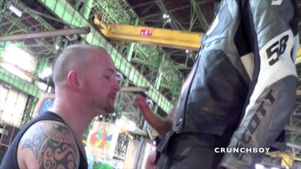 Fucked Outdoor By Straight Motorbiker - ExhibBoys