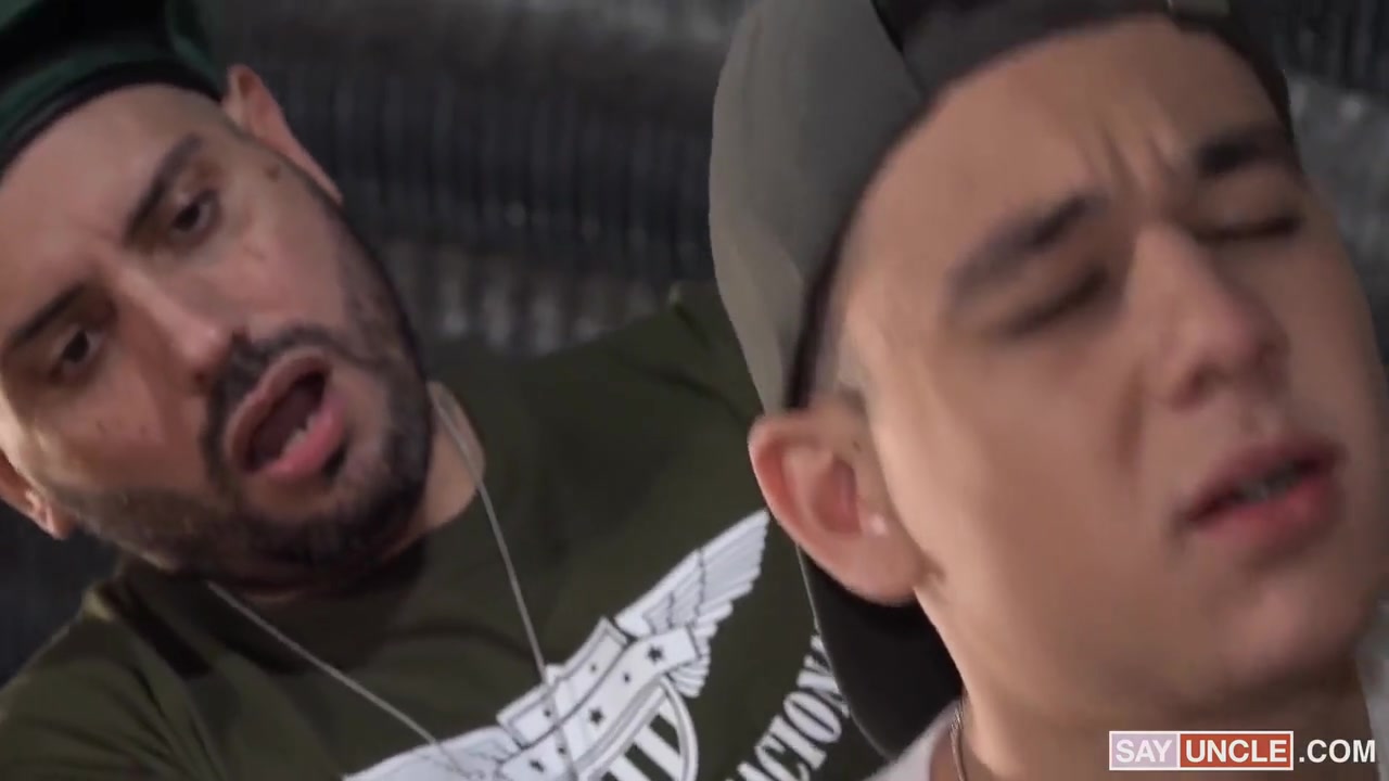 Daniel Trebol And Rick Lennon - Militarydick Among Butt Pounded