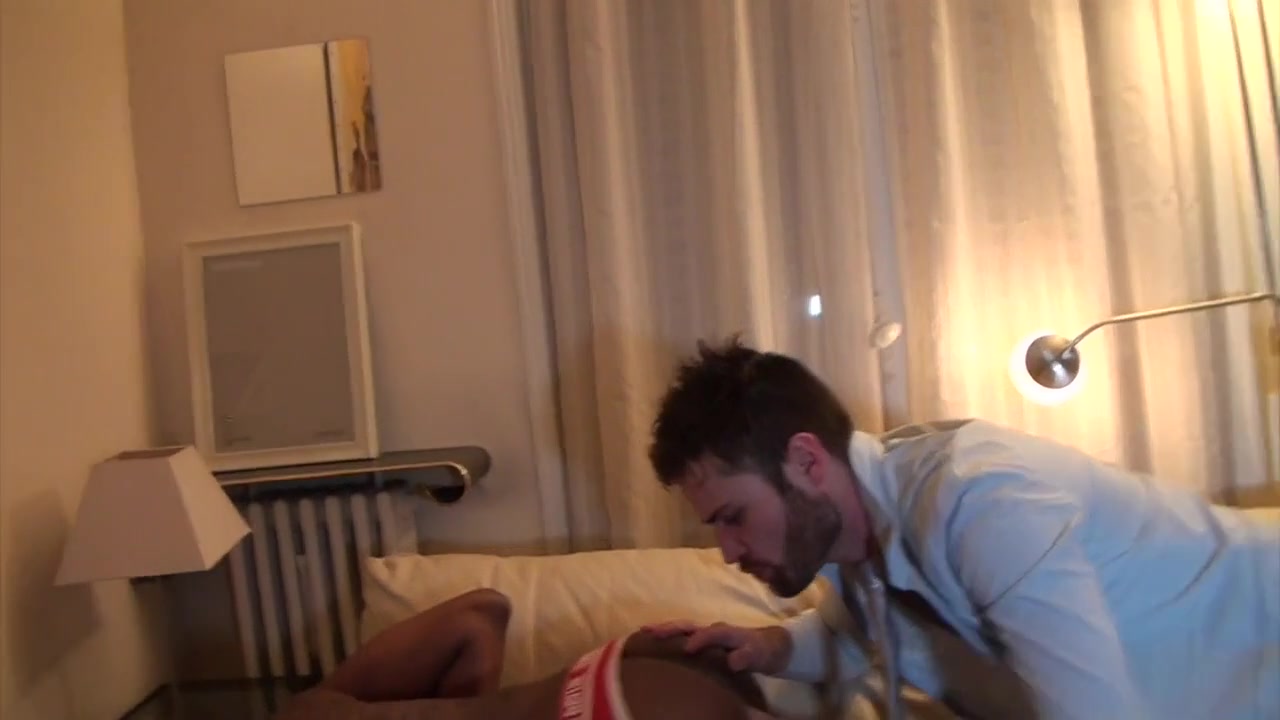 Sexy Ebony Bottom Fucked By The Pornstar Doryan Marguet For Casting Porn Amator - BigCocksFuckers