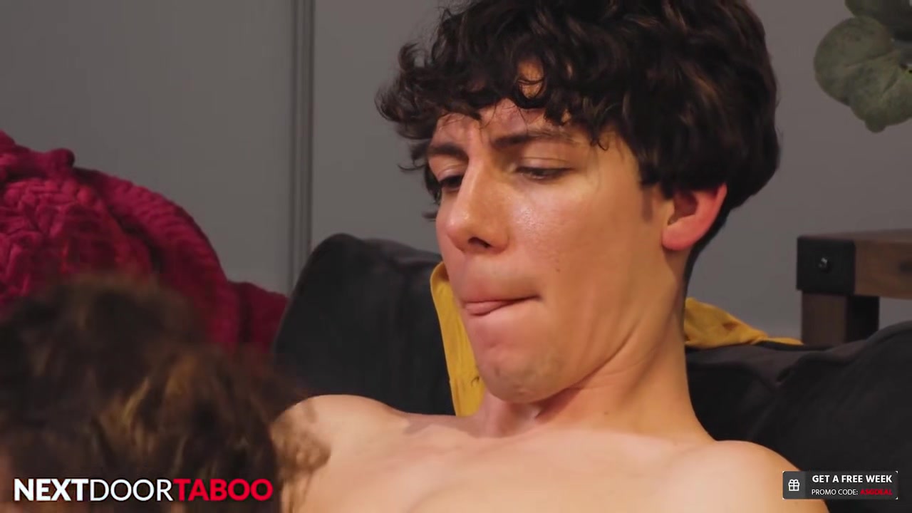 Fed Up Muscle Hunk Stepbro Flip Fucks Twink - Cristiano Kyle Fletcher