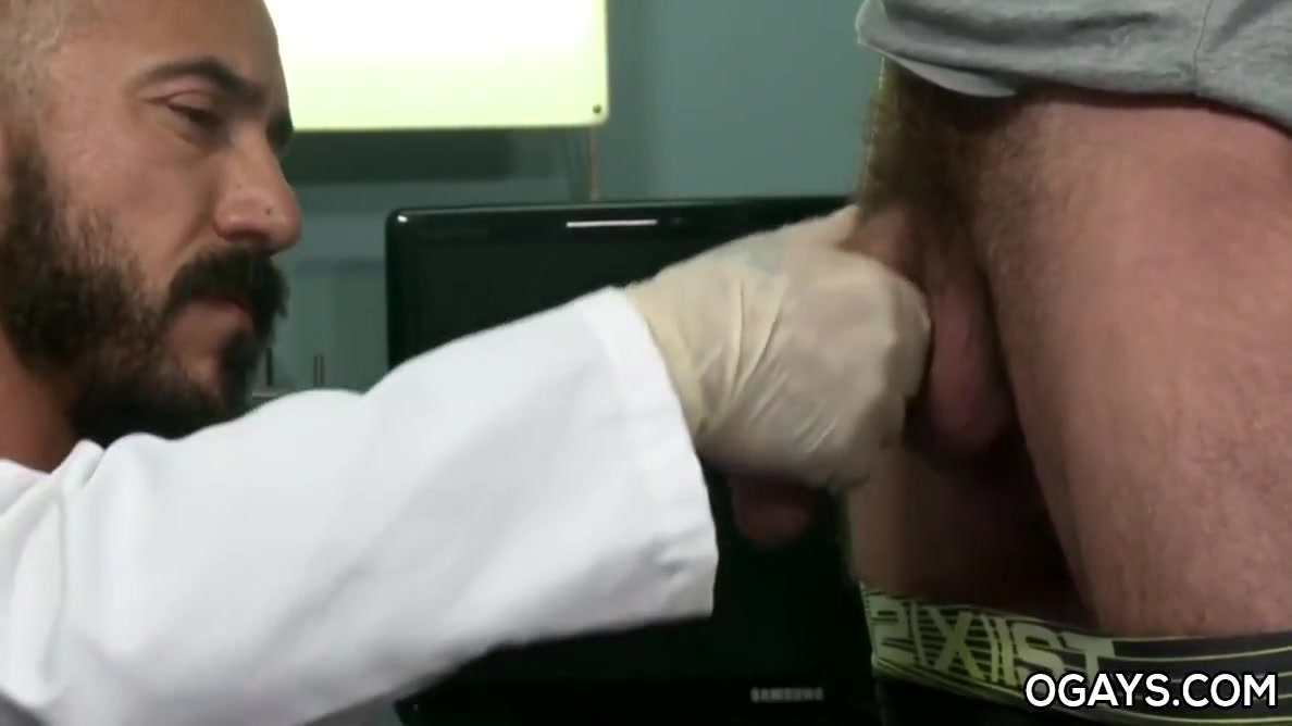 Homosexual Doctor Fucks With His Patient