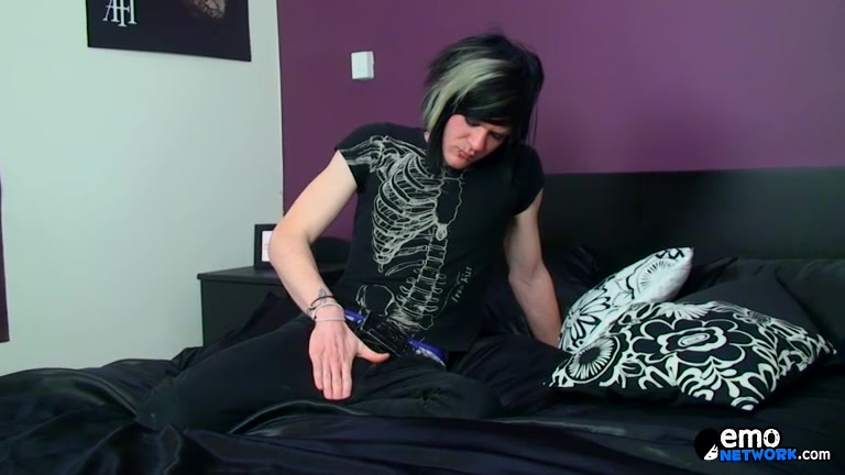 Zaccary Blows A Hot Load All Over Himself! - Zaccary Plastic
