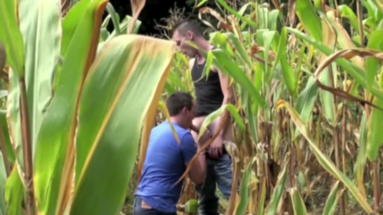 Flat boy fucked by twink in exhib outdoor - CrunchBoy