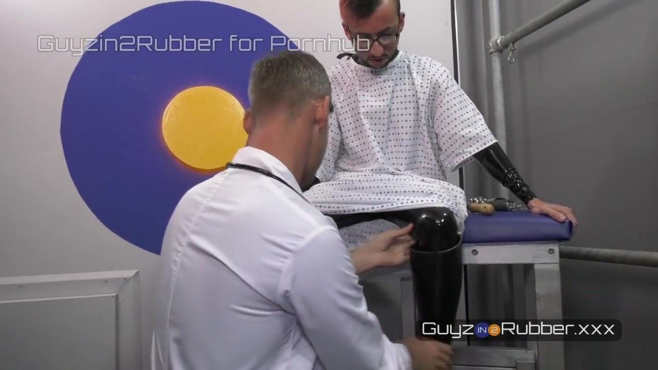 Hot Guy In Rubber Asks His Doctor To Stretch His Arse And Fuck Him Before He Goes To A Fetish Party