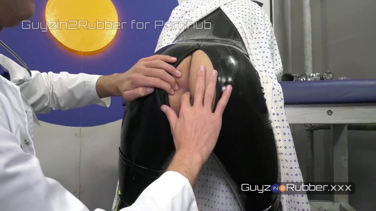 Hot Guy In Rubber Asks His Doctor To Stretch His Arse And Fuck Him Before He Goes To A Fetish Party