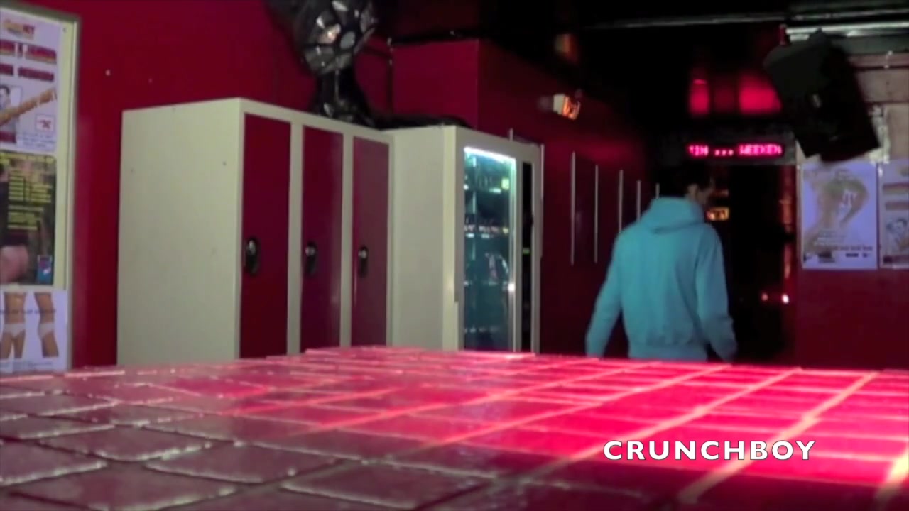 Tim Cosla fucked by the pornstar John Despe - CrunchBoy