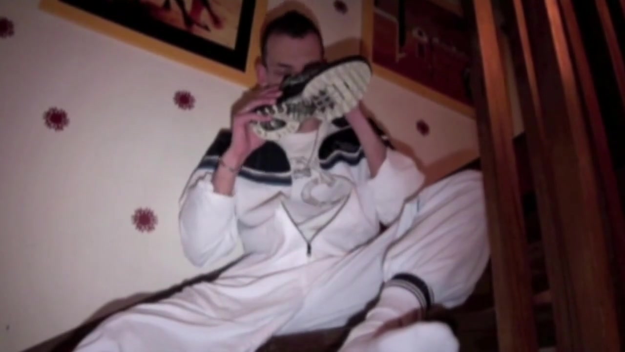 Sneaker slut humiliates by sneakers of top dominant - CrunchBoy