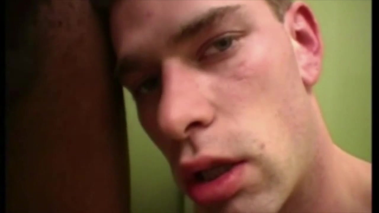 Twink fucked by ebony top in his car in Paris - CrunchBoy