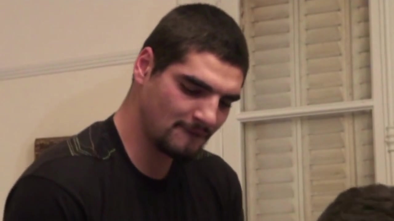 Straight fucked by gay on the sofa for gifts - CrunchBoy