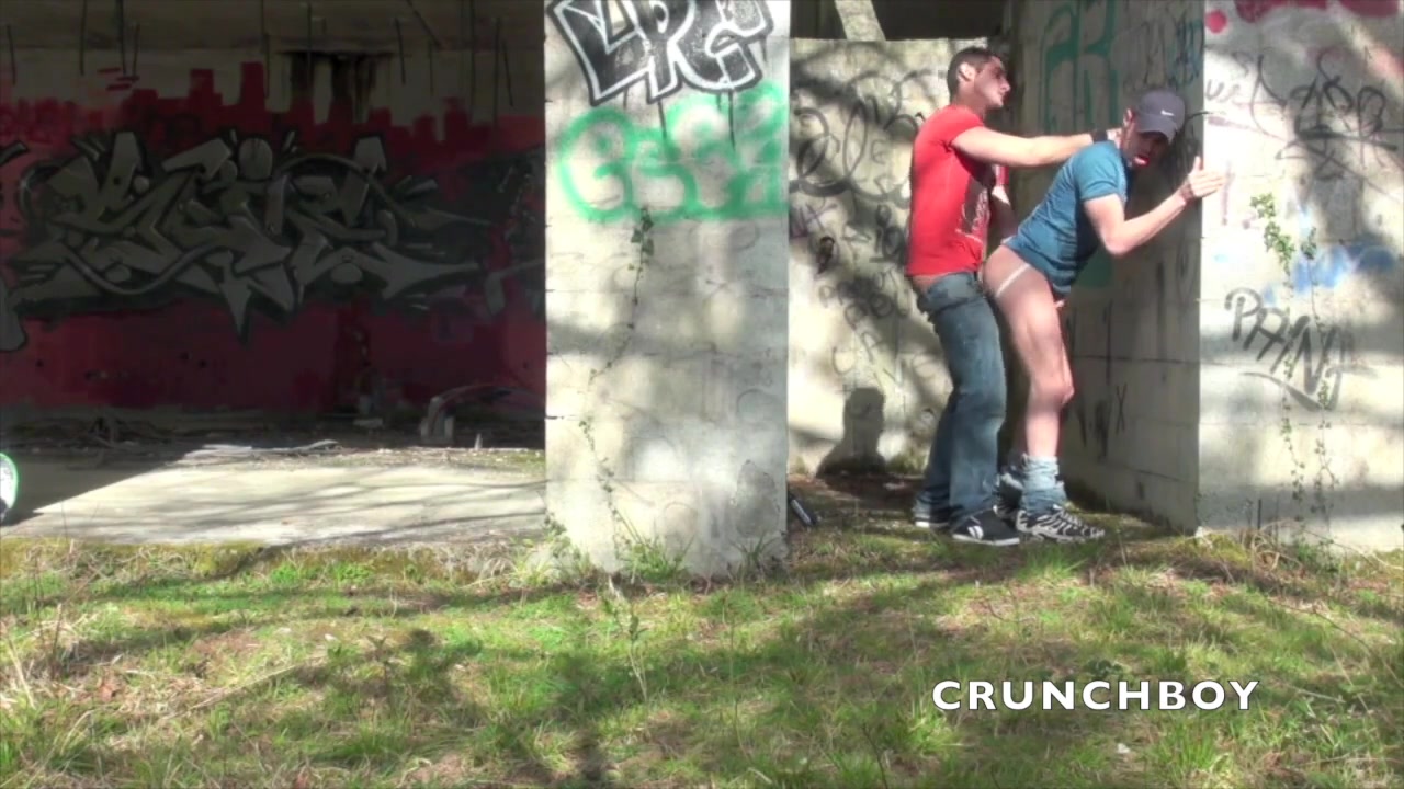 Two muscles sexy boys fuck in discreet place outdoor - CrunchBoy