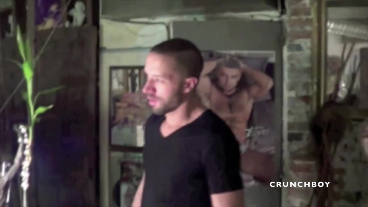 Tony Axel fucked by young straight workerin suit and class - CrunchBoy