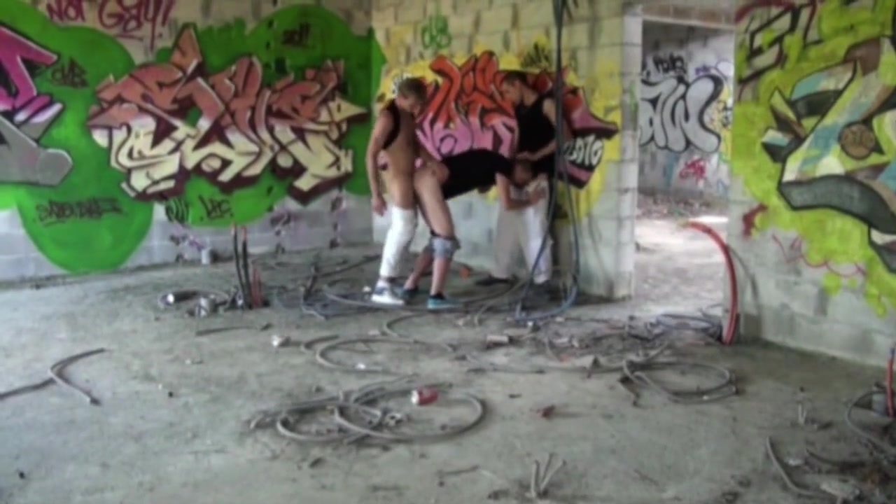 Gay fucked by 2 tops in exhib outdoor place - CrunchBoy