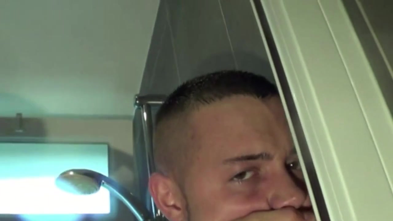Kader fucked by Arab XXL under shower - CrunchBoy