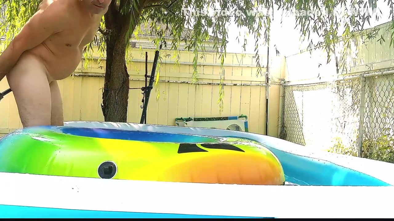Some Kinky Swimming Pool Fun