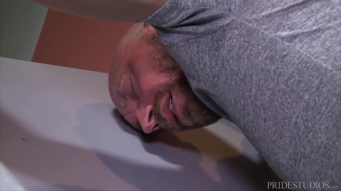 Killian Knox And Sean Harding - Fucks His Bf Hard At The Glory Hole