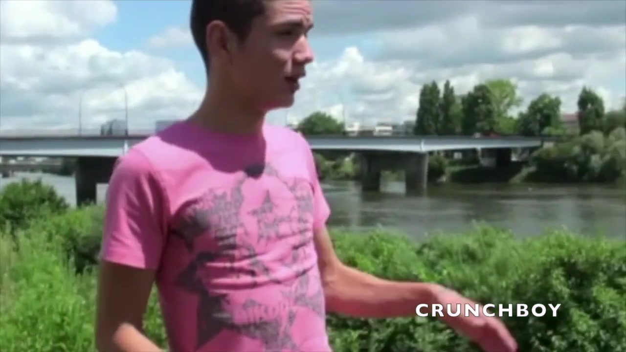 French tink fucked by straight discret in the car in exhib outdoor - CrunchBoy