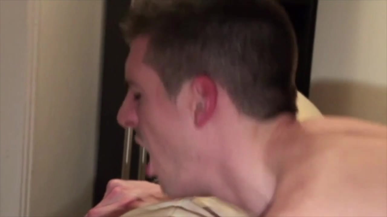 Brian fucked by asexy disccret straight curious - CrunchBoy
