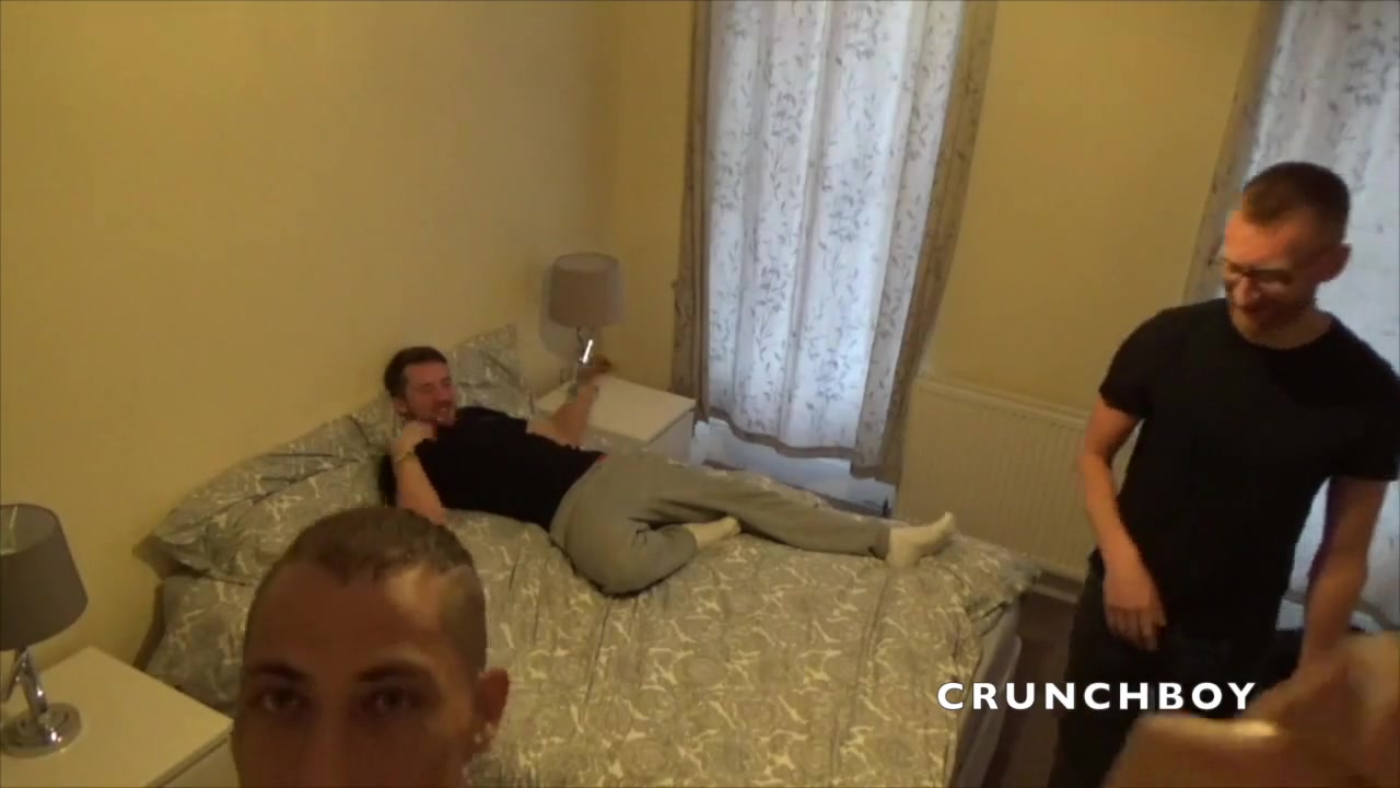 Webcam with slut fucked raw by 2 XXL cock - HomeWebCamera