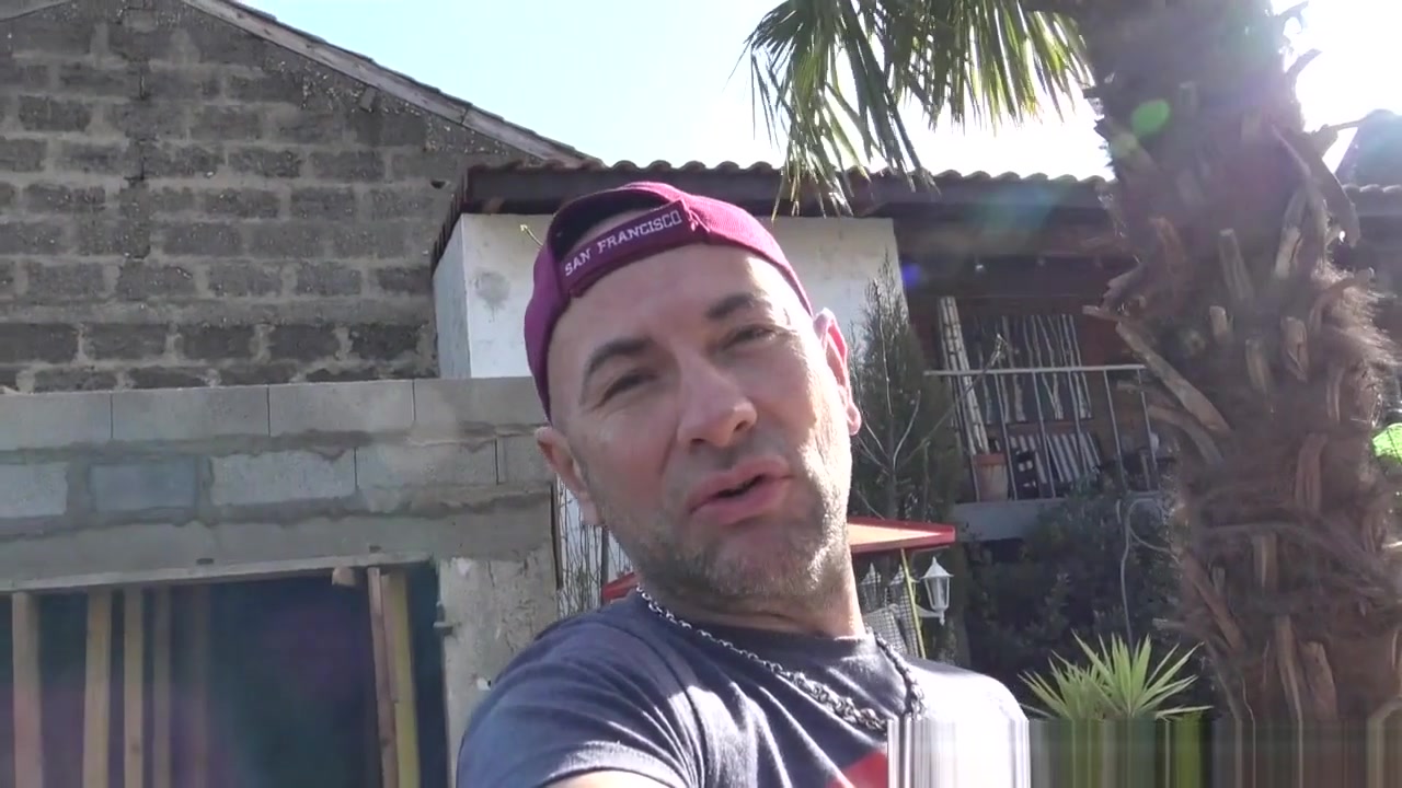 Yougn straight worker fucked outdoor. - BadBoysFuckers