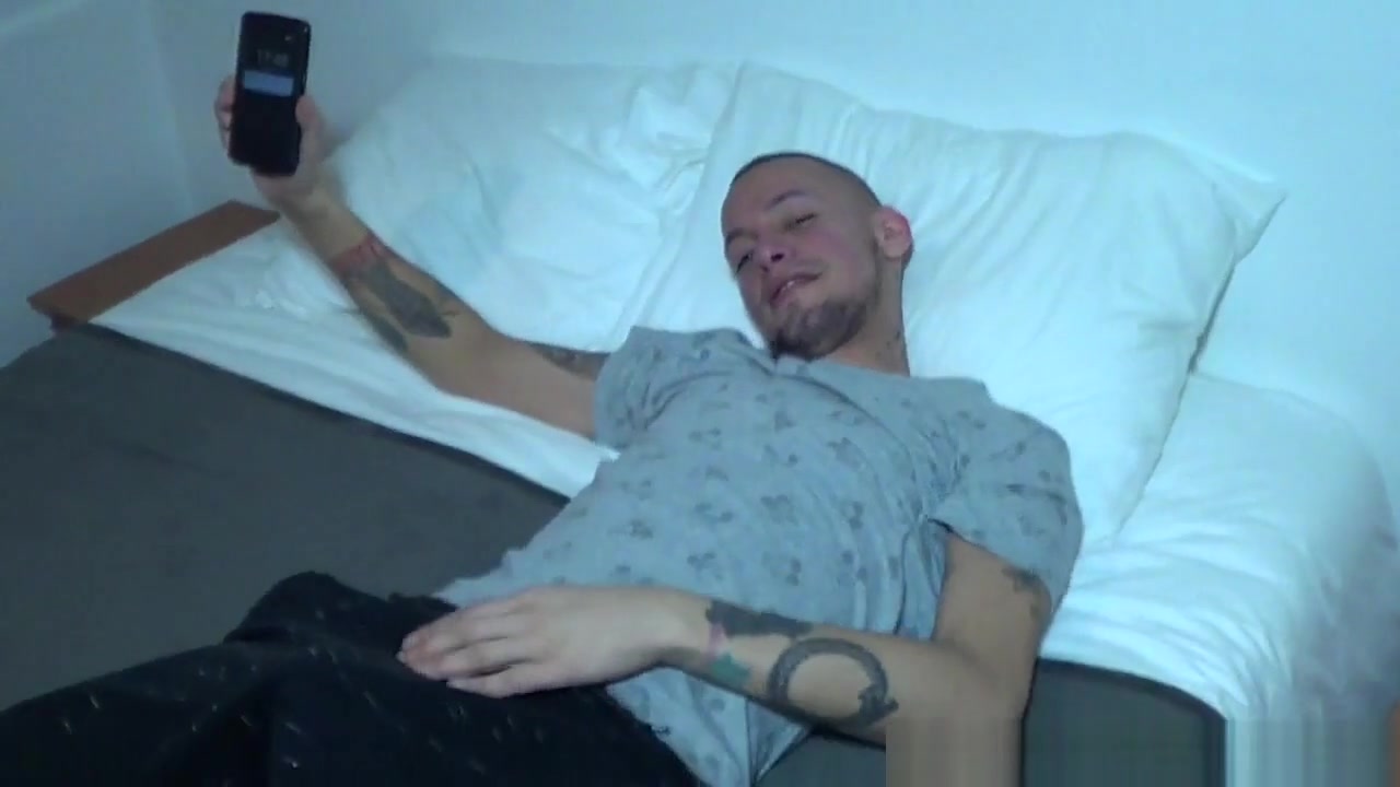 Max Duro fucked raw by badboy Latino xxl cock - BadBoysFuckers