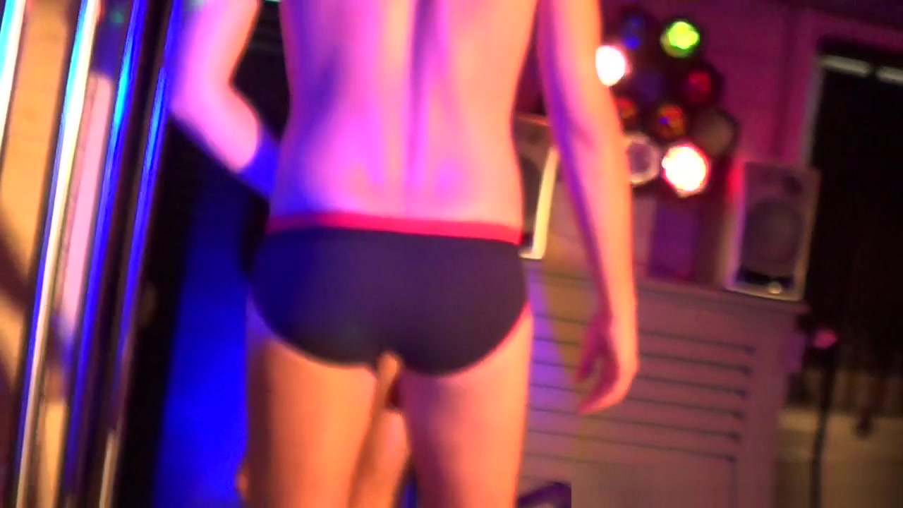 The slut David Lucas fucked raw by Tim - FrenchHolesCreampied