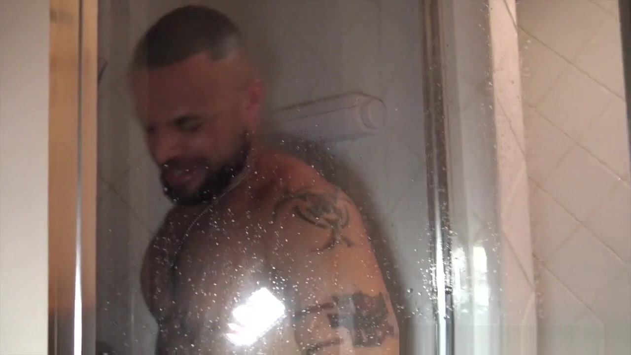 Frnech hoiles fucked barebakc by delta kobra - FrenchHolesCreampied
