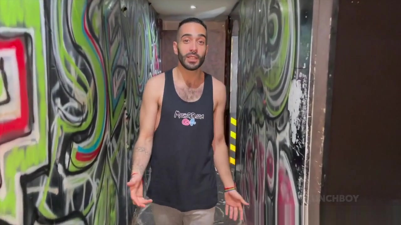 Douglas used raw by Fenix and sexy Arab discreet - SurpriseBareback