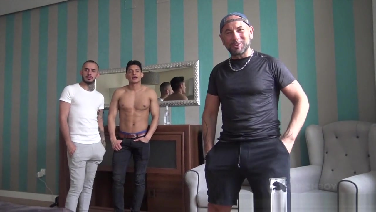 Santiago Rodriguez used raw by Kalil - SurpriseBareback