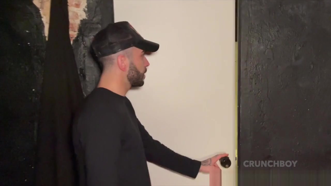 Zac Solan fucked bareback by Apolo Adrii - SurpriseBareback