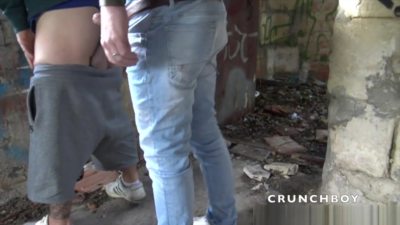 Real french straight boy fucked barebakc by Fred in exhib cruising - PrivateClubBigCock