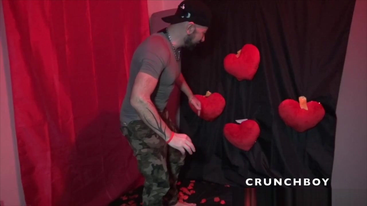 Jess Royan fucked barebck by Rex Helix for valentinde day - PrivateClubBigCock