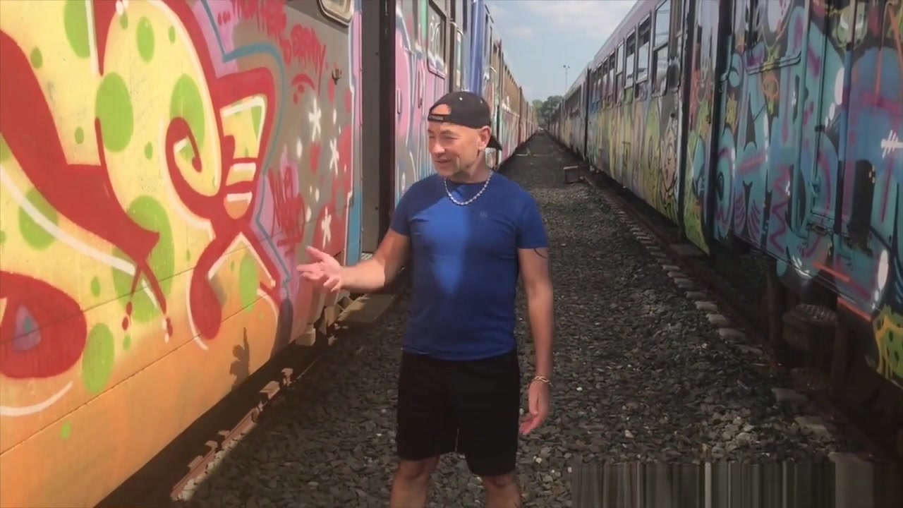 Riskey exhib fucked bareback in pubilc train young straight dude - PrivateClubBigCock