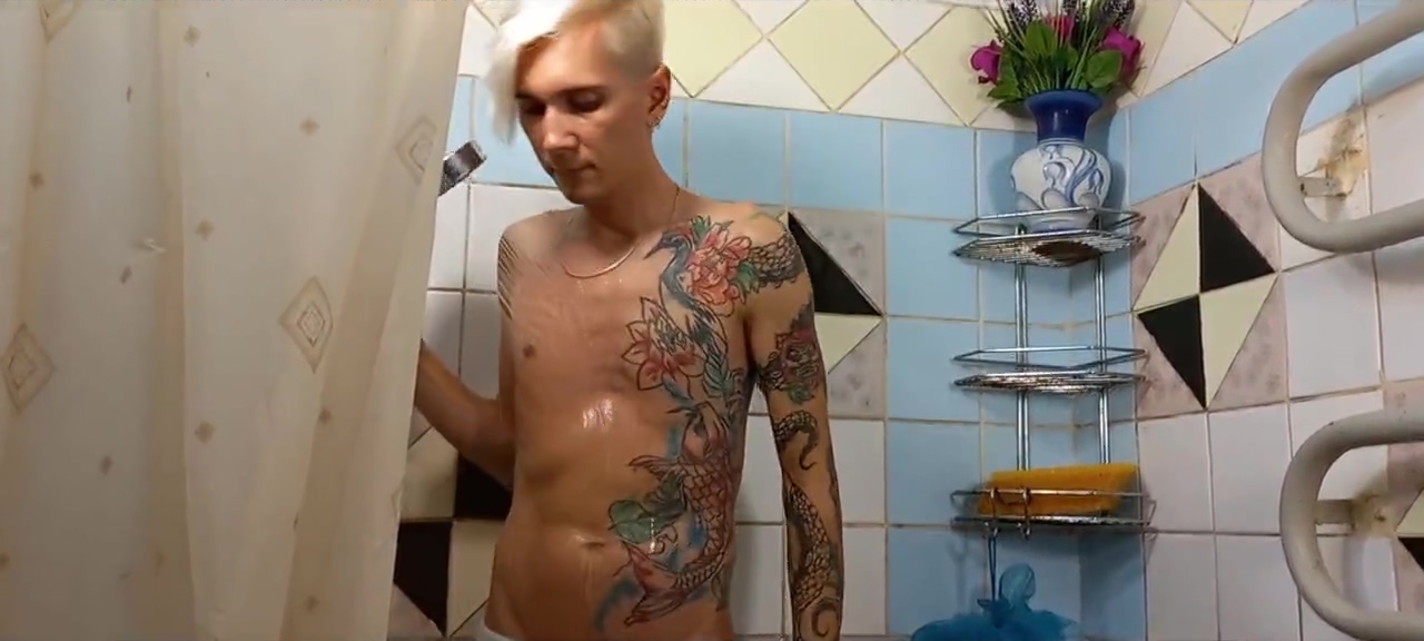 Sweet Niki Bask In The Shower