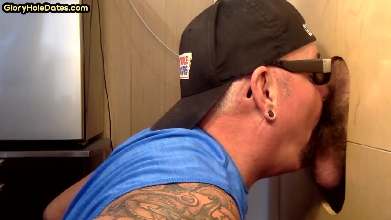 Gloryhole homemade DILF takes cum in mouth after cocksucking