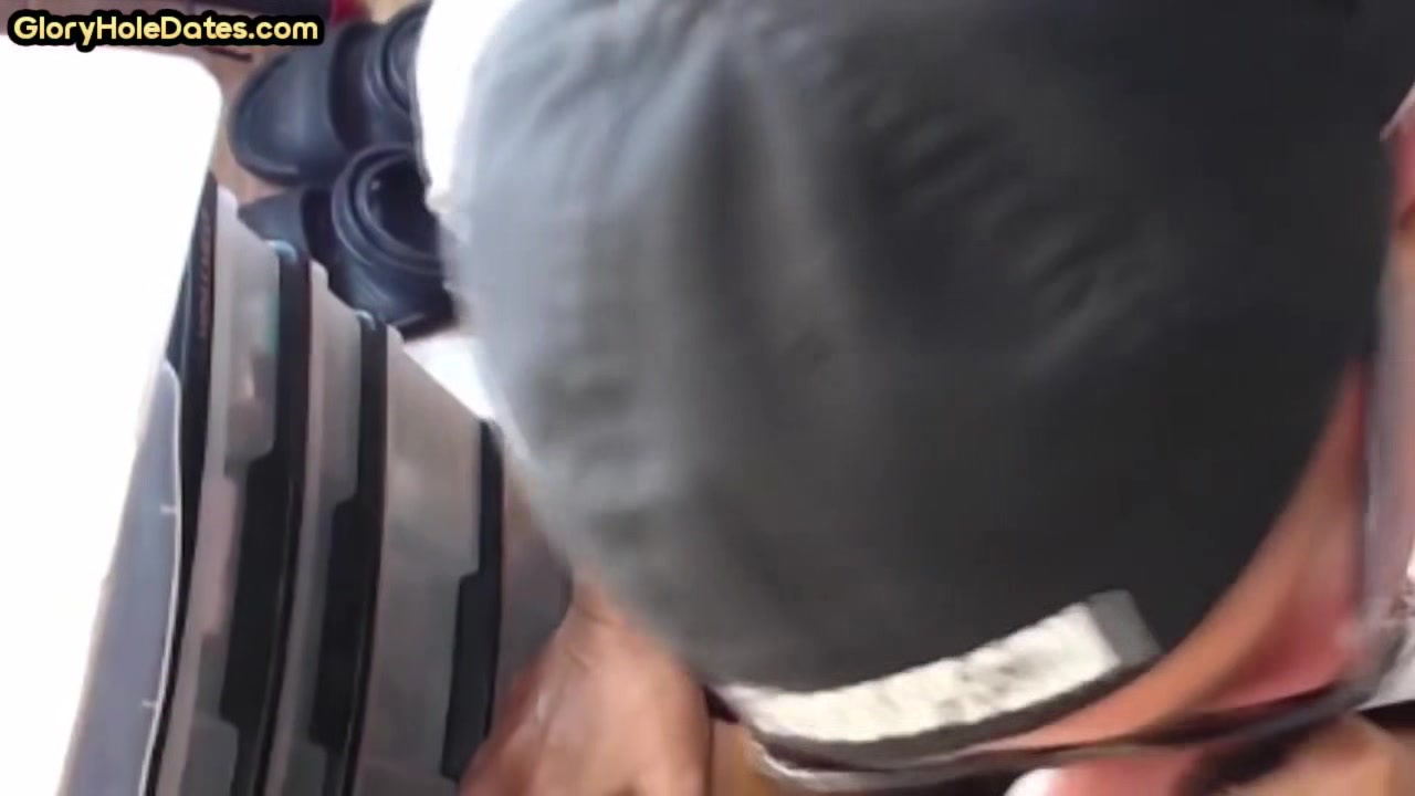 Cock starving gloryhole DILF sucks cock in homemade closeup