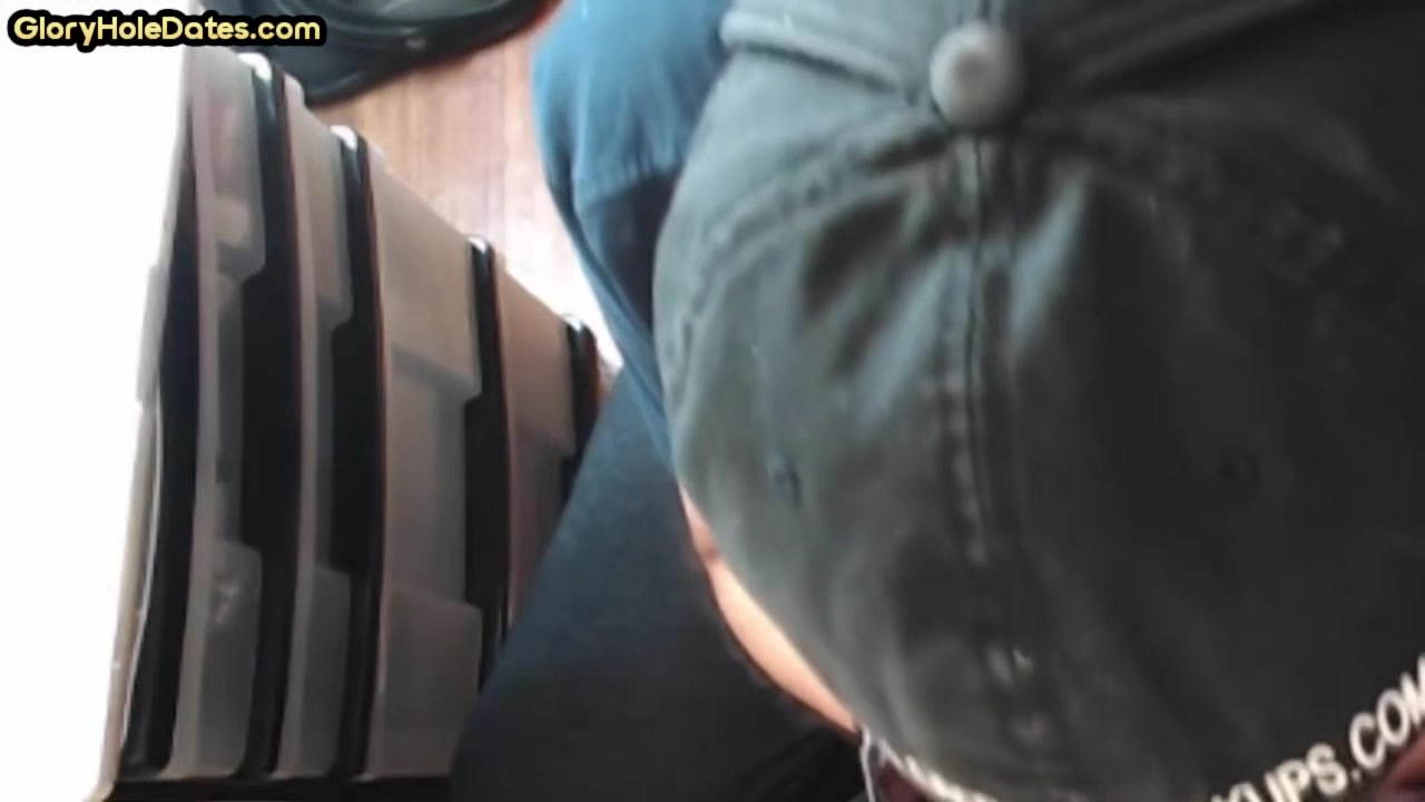 Cock starving gloryhole DILF sucks dick with his eager mouth