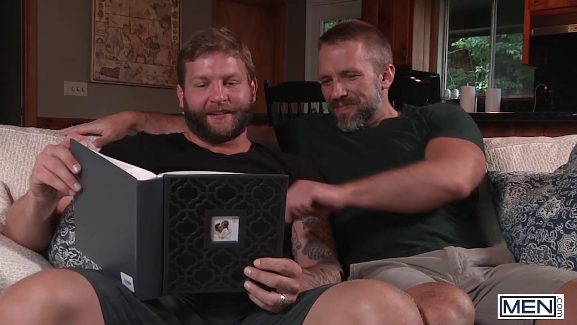MEN - It Doesnt Take Long For Old Friends Colby Jansen Dirk Caber To End Up In Bed After They Meet