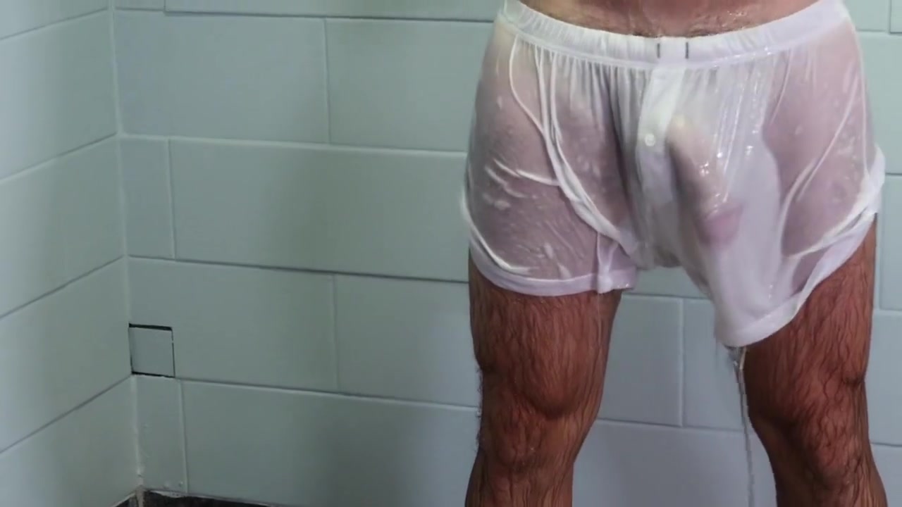 Mature Bf Killian Knox Sucks A Huge Cock In The Shower